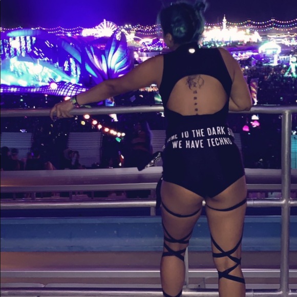 - Your friendly posher Ash - Picture 7 of 10